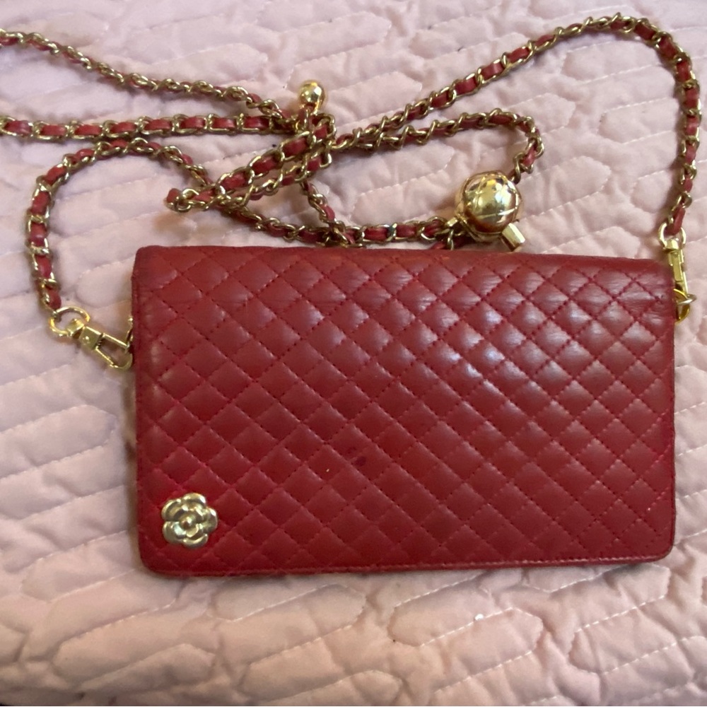 Authentic Chanel Red Wallet Gorgeous !